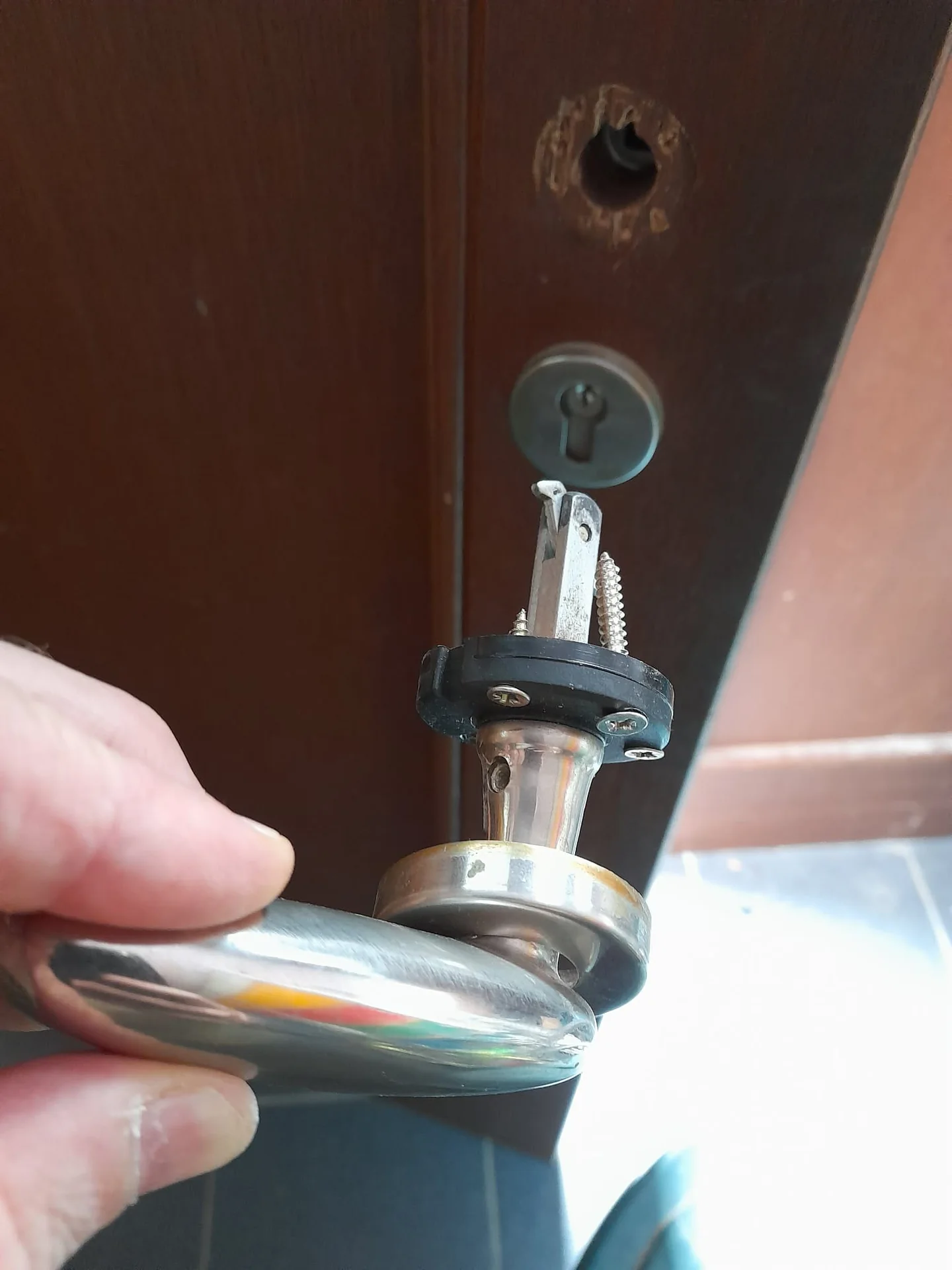 Porte et détail de fermeture — photographie